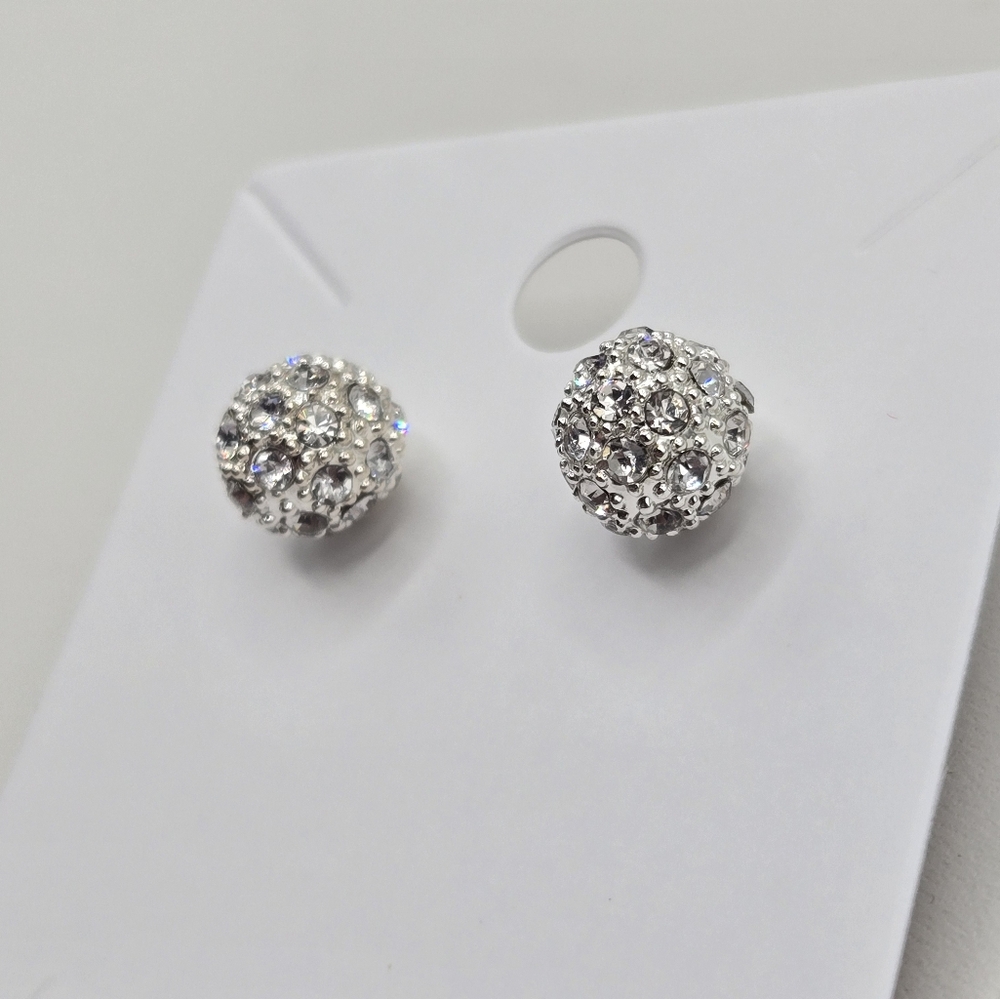 Swarovski Elements Silver Crystal Earrings Made with Swarovski Crystals - Picture 4 of 5